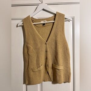 Universal Thread Women's V-Neck Tan Sweater Vest